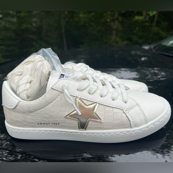 Vintage Havana Shoes - VINTAGE HAVANA Off White Croco Carla
Croc Sneakers